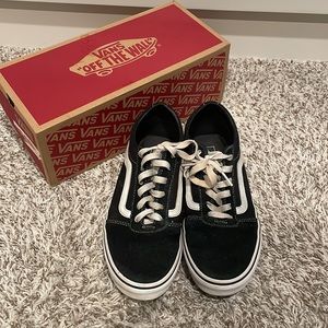 Boys Vans Size 6.5 Suede/Canvas Shoes
